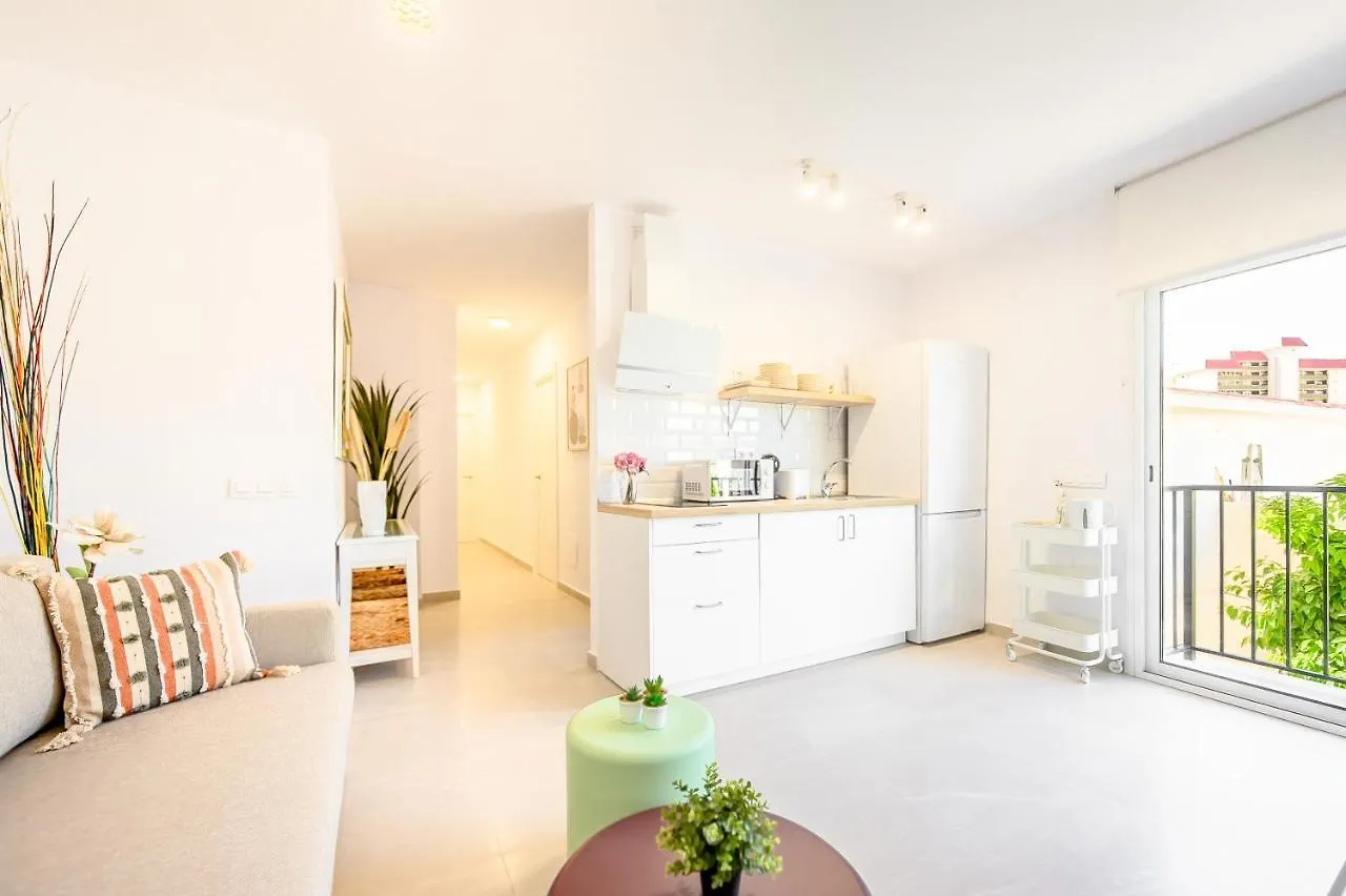 アパート 2 Bedroom, New, 1 Min To The Beach, City Center- Picasso By 10Tosea フエンヒロラ スペイン