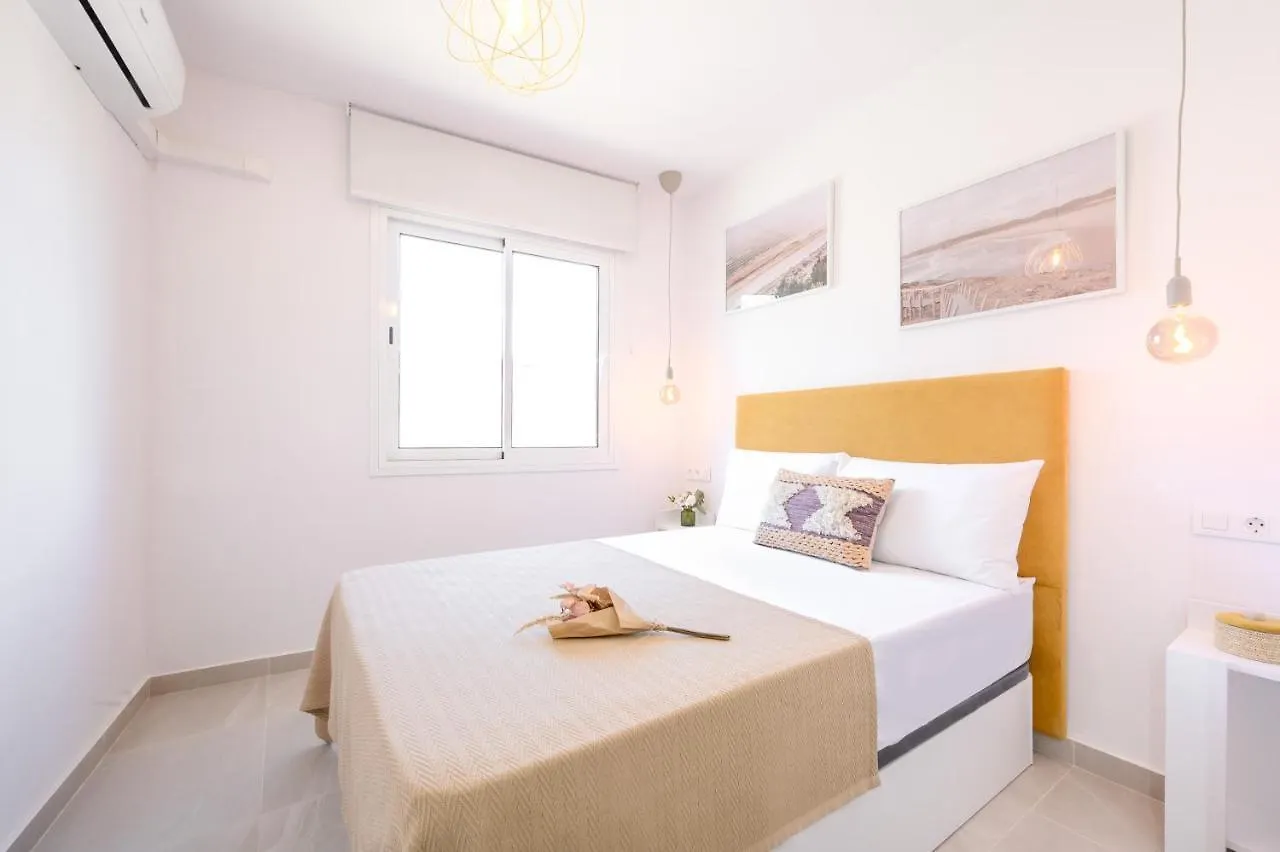 2 Bedroom, New, 1 Min To The Beach, City Center- Picasso By 10Tosea フエンヒロラ アパート